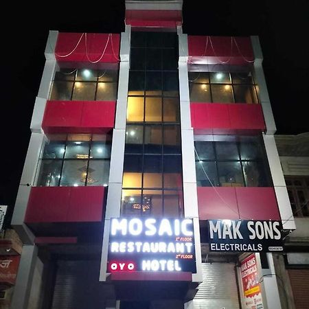 Oyo Mosaic Hotel And Restaurant Gonda Экстерьер фото